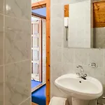 Gyorfi Apartmanhaz זמראדי
