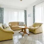Gyorfi Apartmanhaz זמראדי