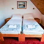 Gyorfi Apartmanhaz דירה