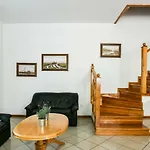 Gyorfi Apartmanhaz דירה