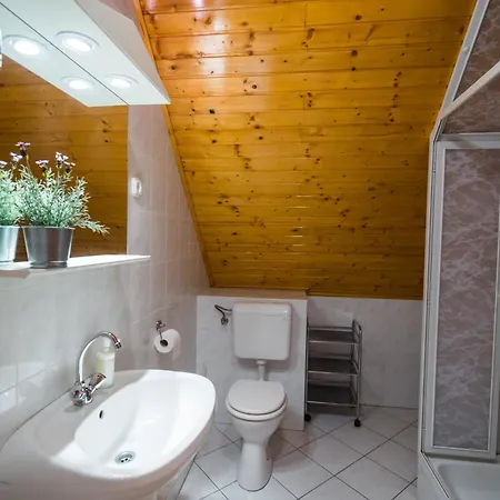 Gyorfi Apartmanhaz Zamárdi