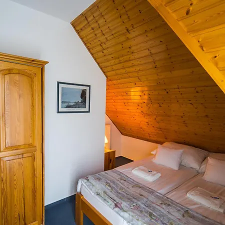 Apartment Gyorfi Apartmanhaz