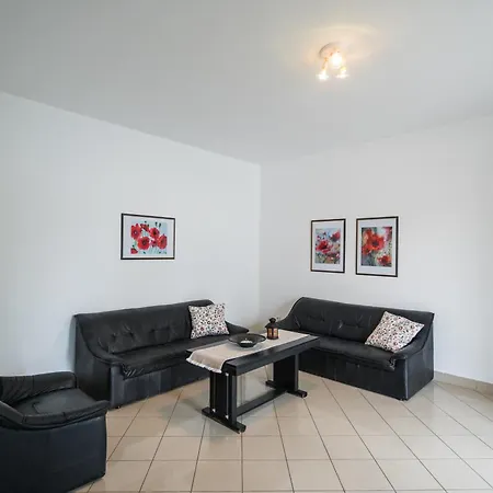 Gyorfi Apartmanhaz * Zamardi