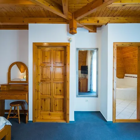 Gyorfi Apartmanhaz דירה