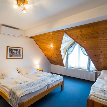 Gyorfi Apartmanhaz Apartment Zamardi