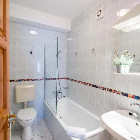 Gyorfi Apartmanhaz * Zamárdi