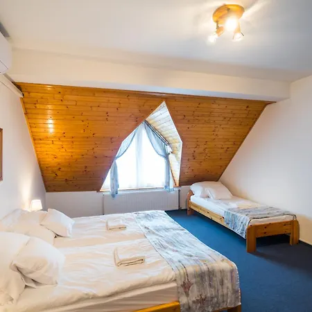 Gyorfi Apartmanhaz Apartment Zamardi