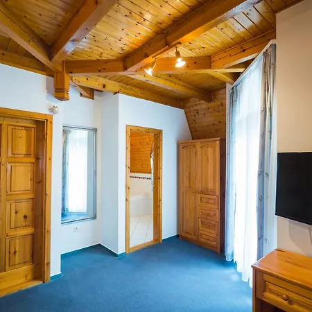 Apartment Gyorfi Apartmanhaz