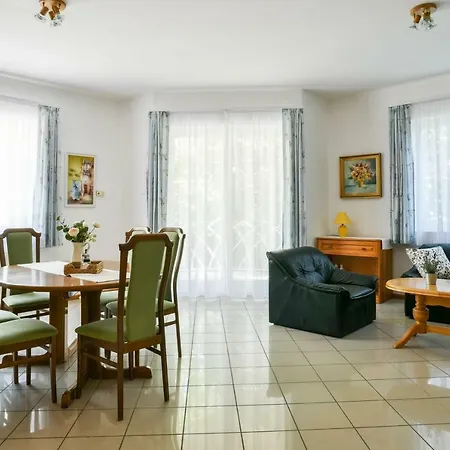 Gyorfi Apartmanhaz * Zamárdi