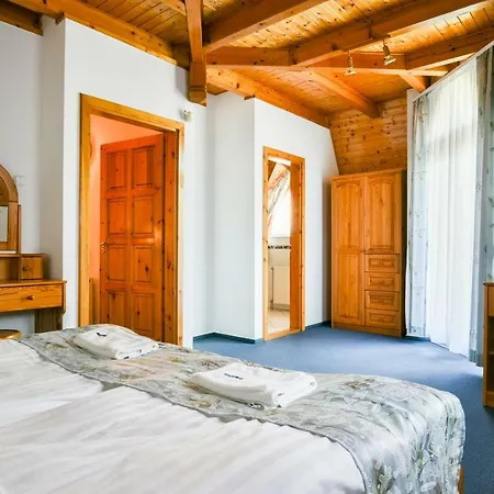 Gyorfi Apartmanhaz Apartment Zamardi