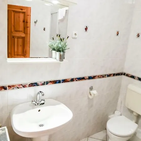 Gyorfi Apartmanhaz * Zamárdi