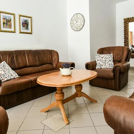Gyorfi Apartmanhaz Apartment Zamardi